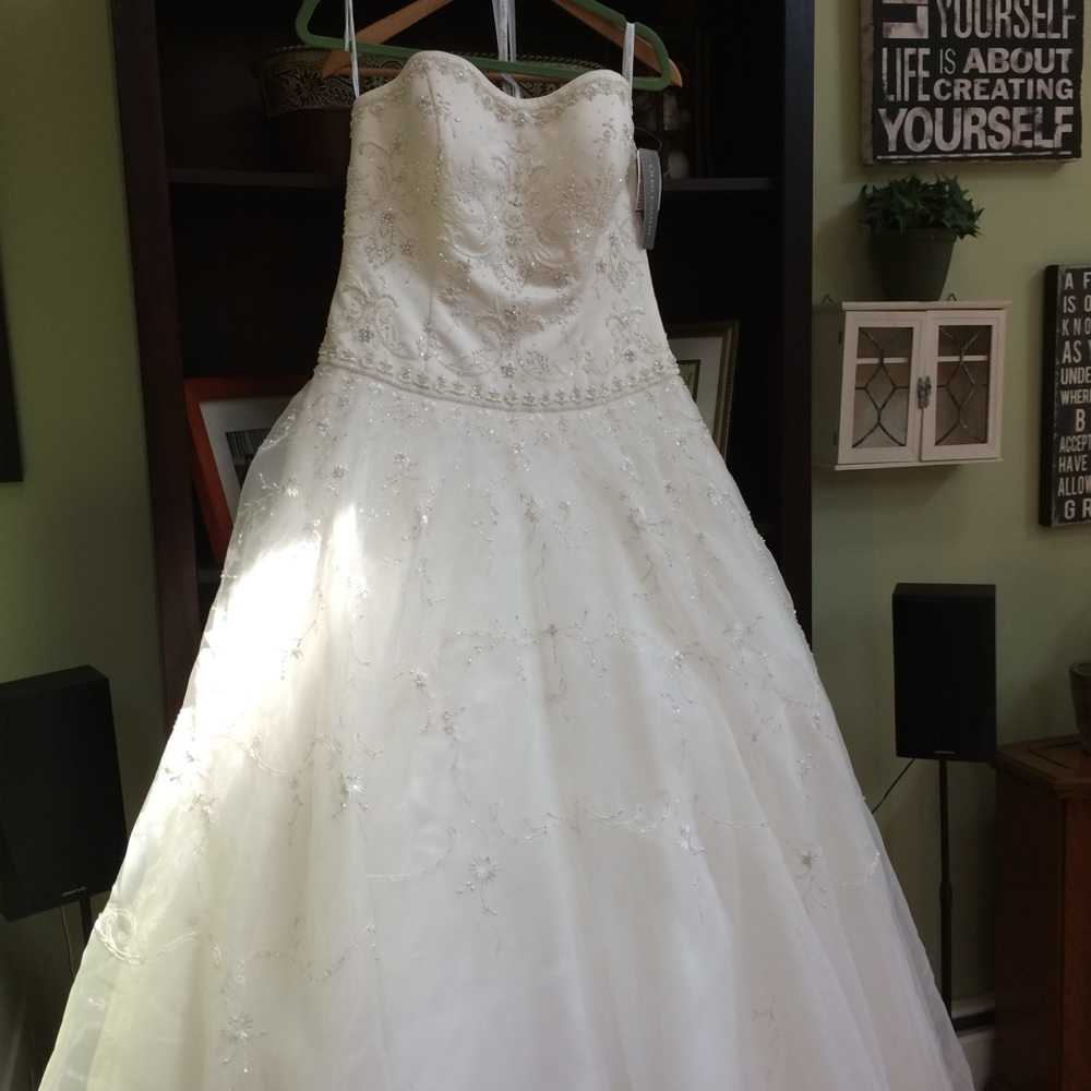 Oleg Cassini Ivory Embroidered Wedding Gown